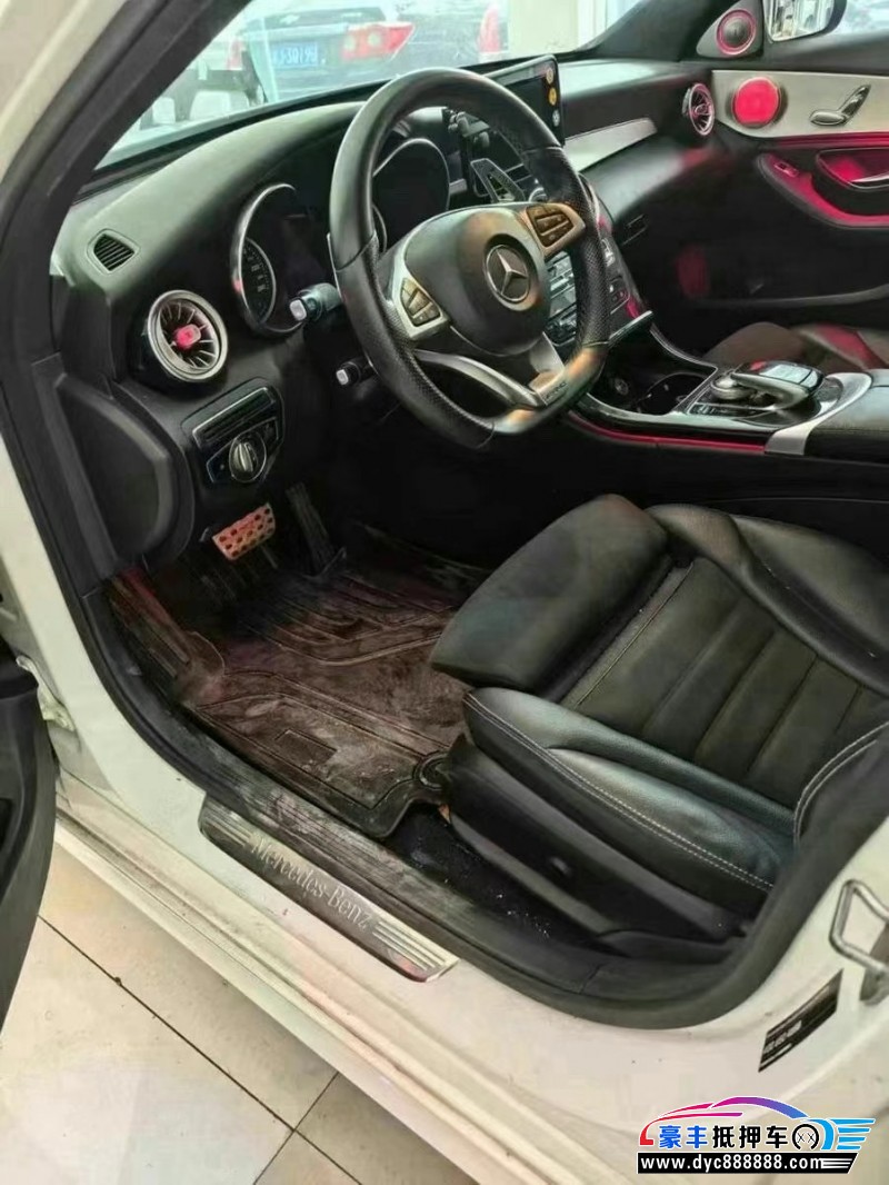 18年奔驰C轿车抵押车出售