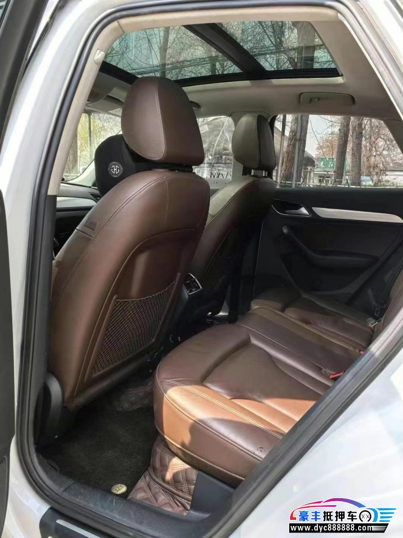 17年奥迪Q3轿车抵押车出售