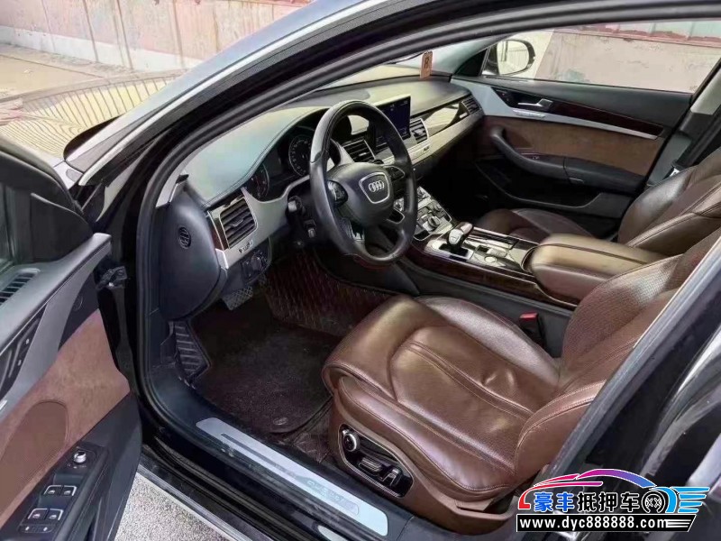15年奥迪A8L轿车抵押车出售