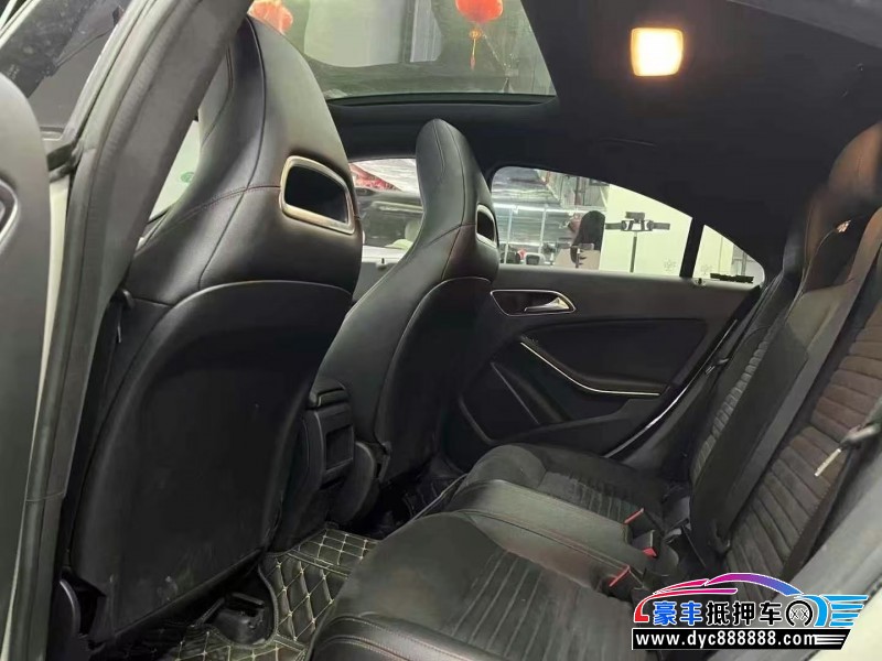 16年奔驰CLA轿车抵押车出售