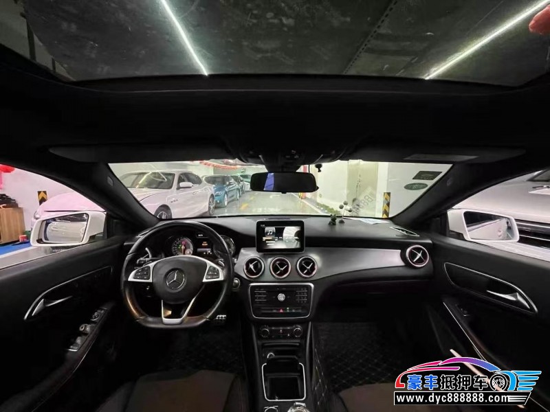 16年奔驰CLA轿车抵押车出售