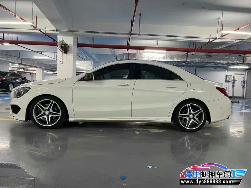 16年奔驰CLA轿车抵押车出售