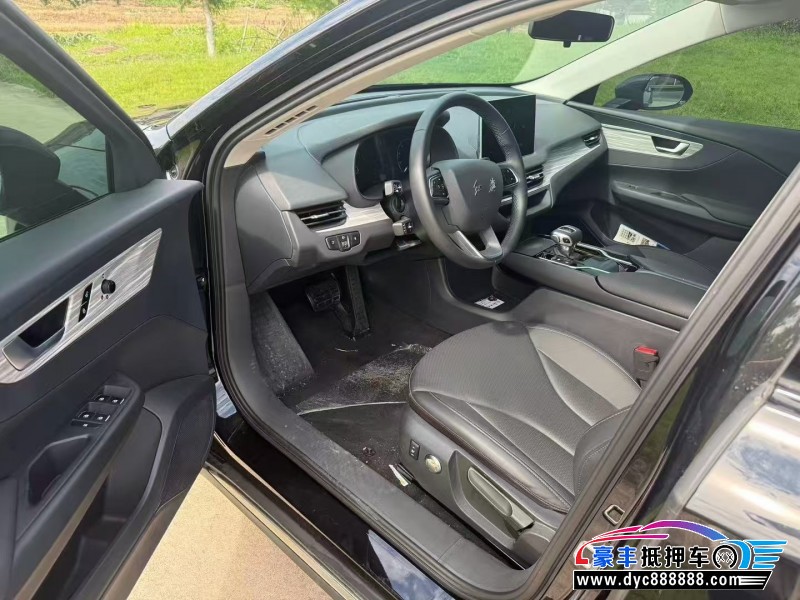 24年红旗EQM5轿车抵押车出售