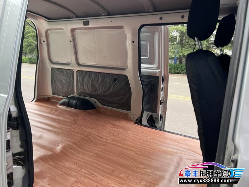 23年五菱汽车五菱荣光轿车抵押车出售