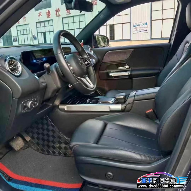 22年奔驰GLBSUV抵押车出售