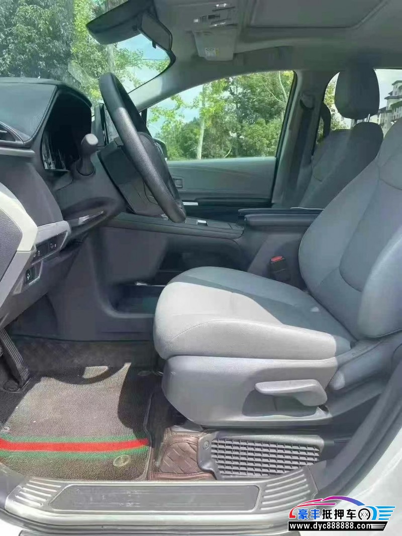 23年丰田格瑞维亚轿车抵押车出售