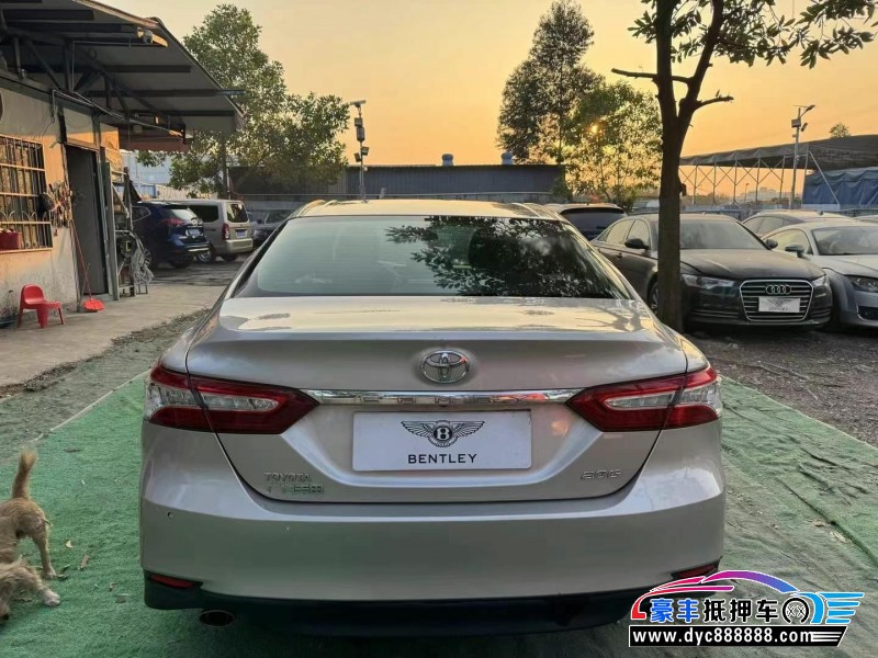 18年丰田凯美瑞轿车抵押车出售