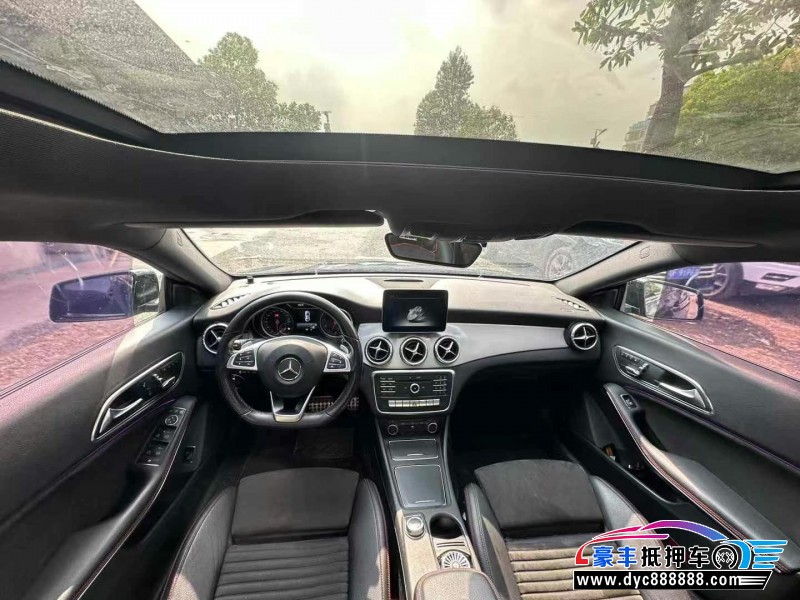 17年奔驰CLA轿车抵押车出售