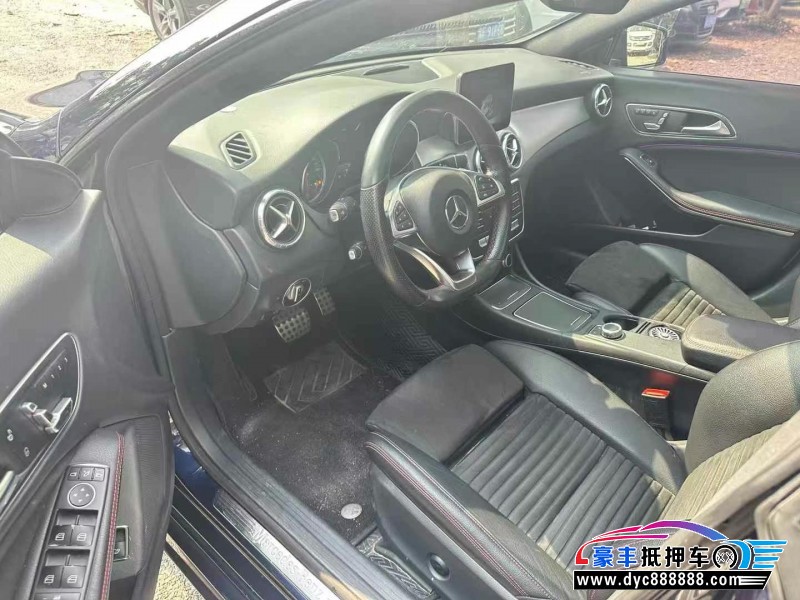 17年奔驰CLA轿车抵押车出售