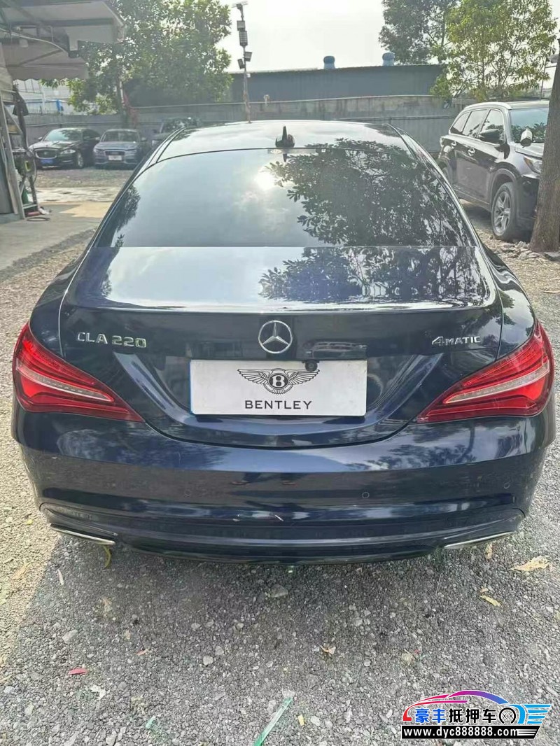 17年奔驰CLA轿车抵押车出售