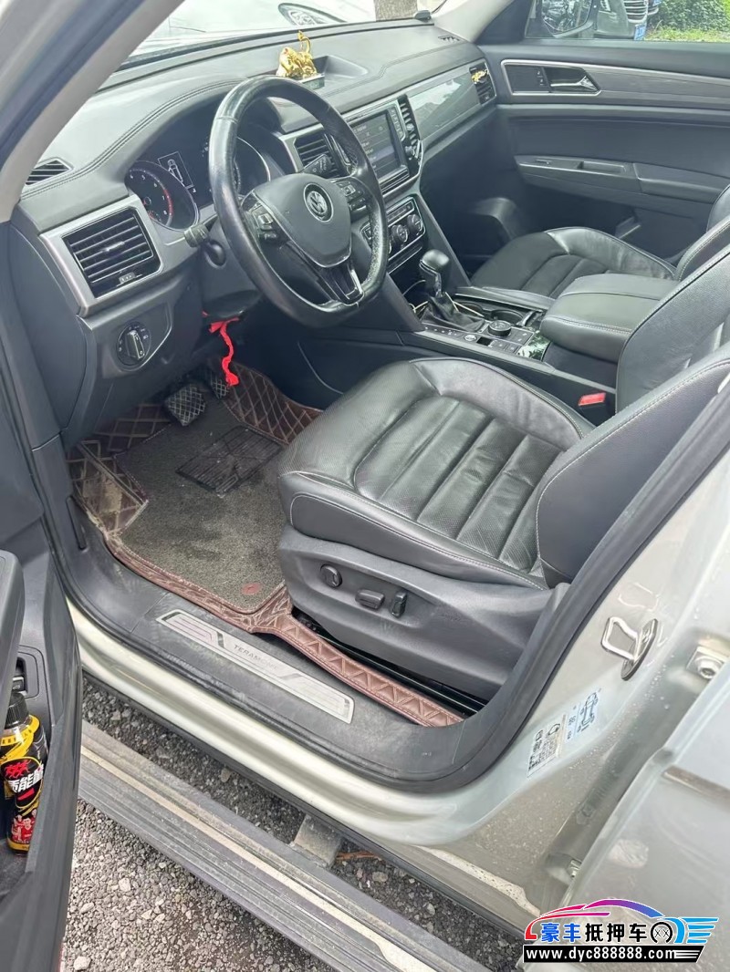 18年大众途昂轿车抵押车出售