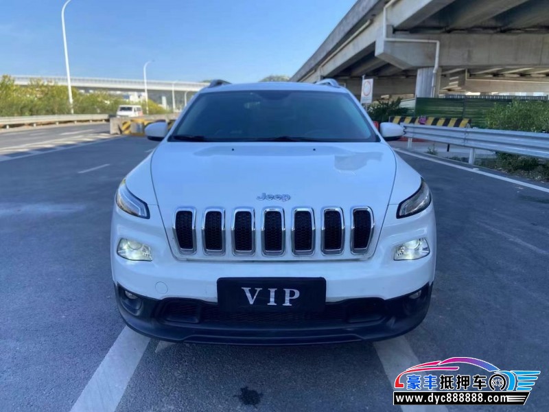 14年Jeep自由光轿车抵押车出售