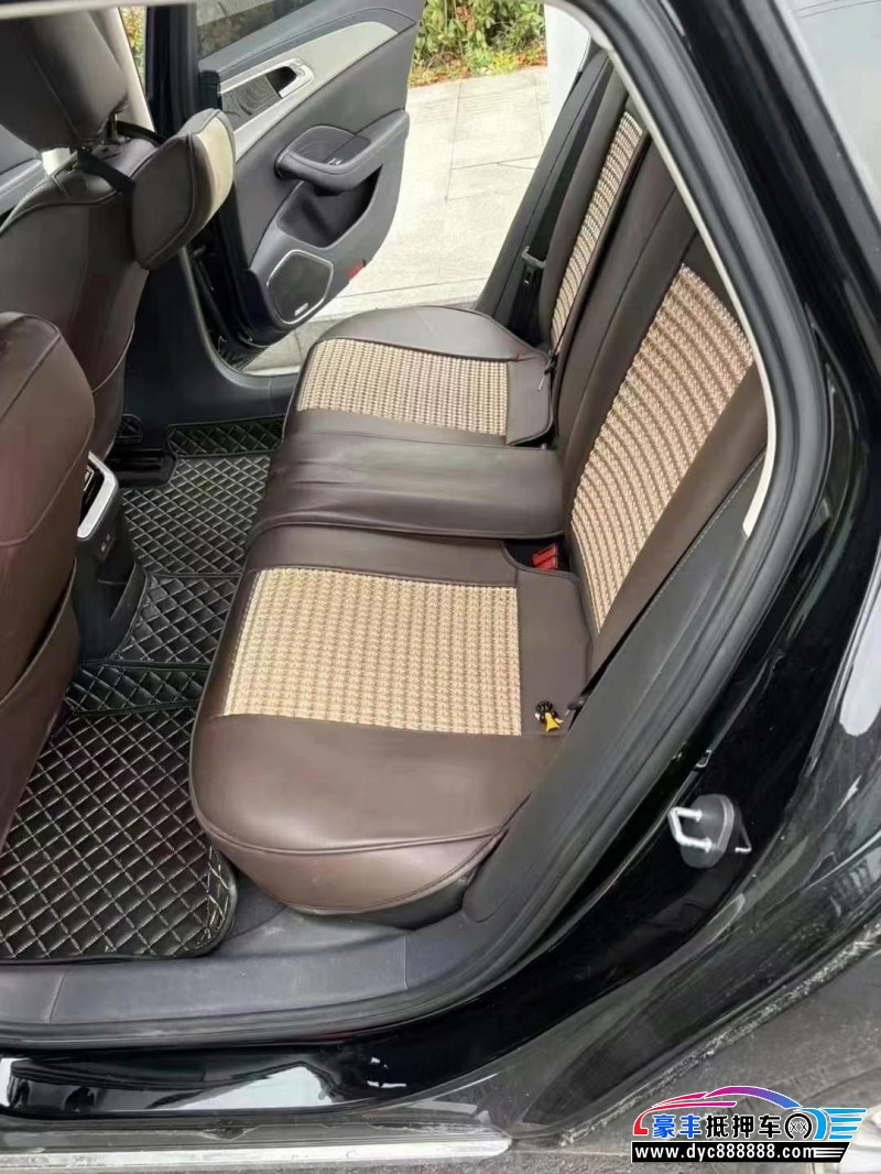 22年红旗H5轿车抵押车出售