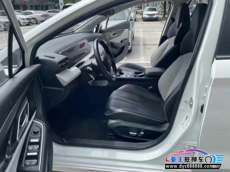 24年北汽新能源EU系列轿车抵押车出售