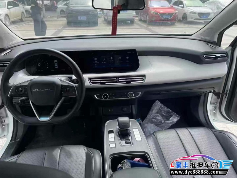 24年北汽新能源EU系列轿车抵押车出售