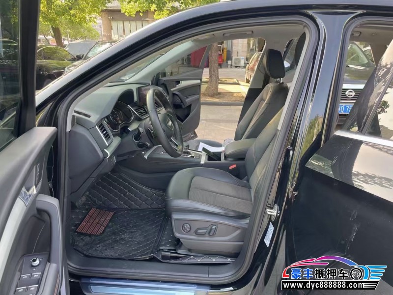 20年奥迪Q5轿车抵押车出售