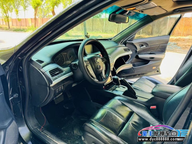 12年本田歌诗图轿车抵押车出售