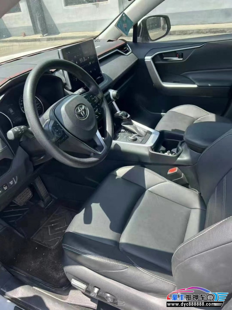 20年丰田威兰达轿车抵押车出售