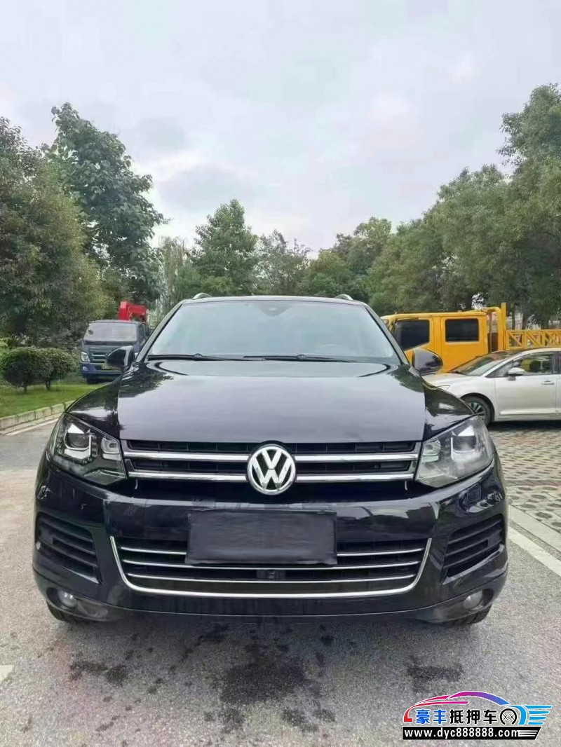 抵押车出售15年大众途锐轿车