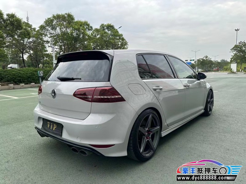 17年大众高尔夫轿车抵押车出售