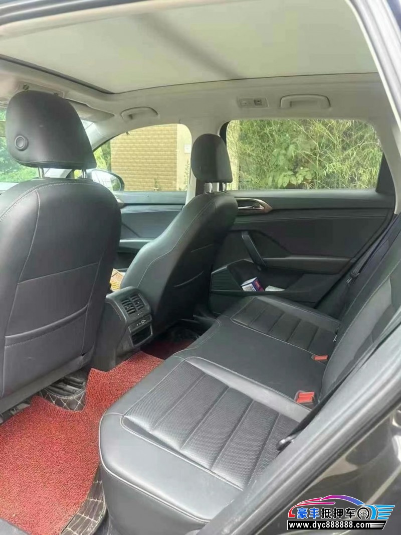 21年大众途岳轿车抵押车出售