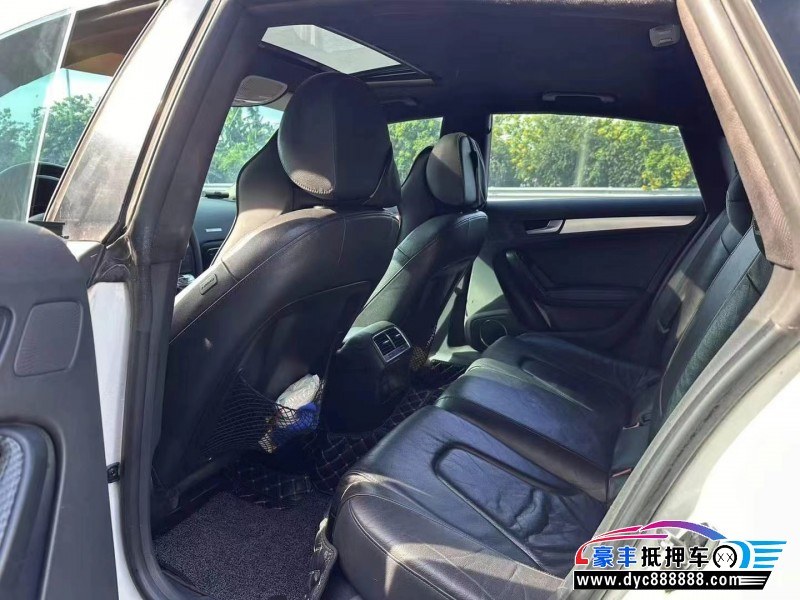 11年奥迪A5轿车抵押车出售