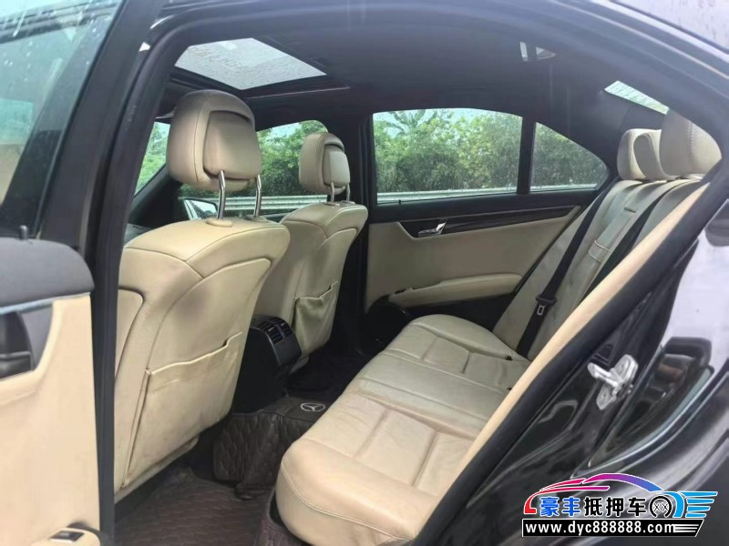 10年奔驰C轿车抵押车出售