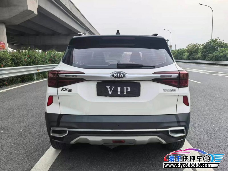 20年起亚KX3轿车抵押车出售