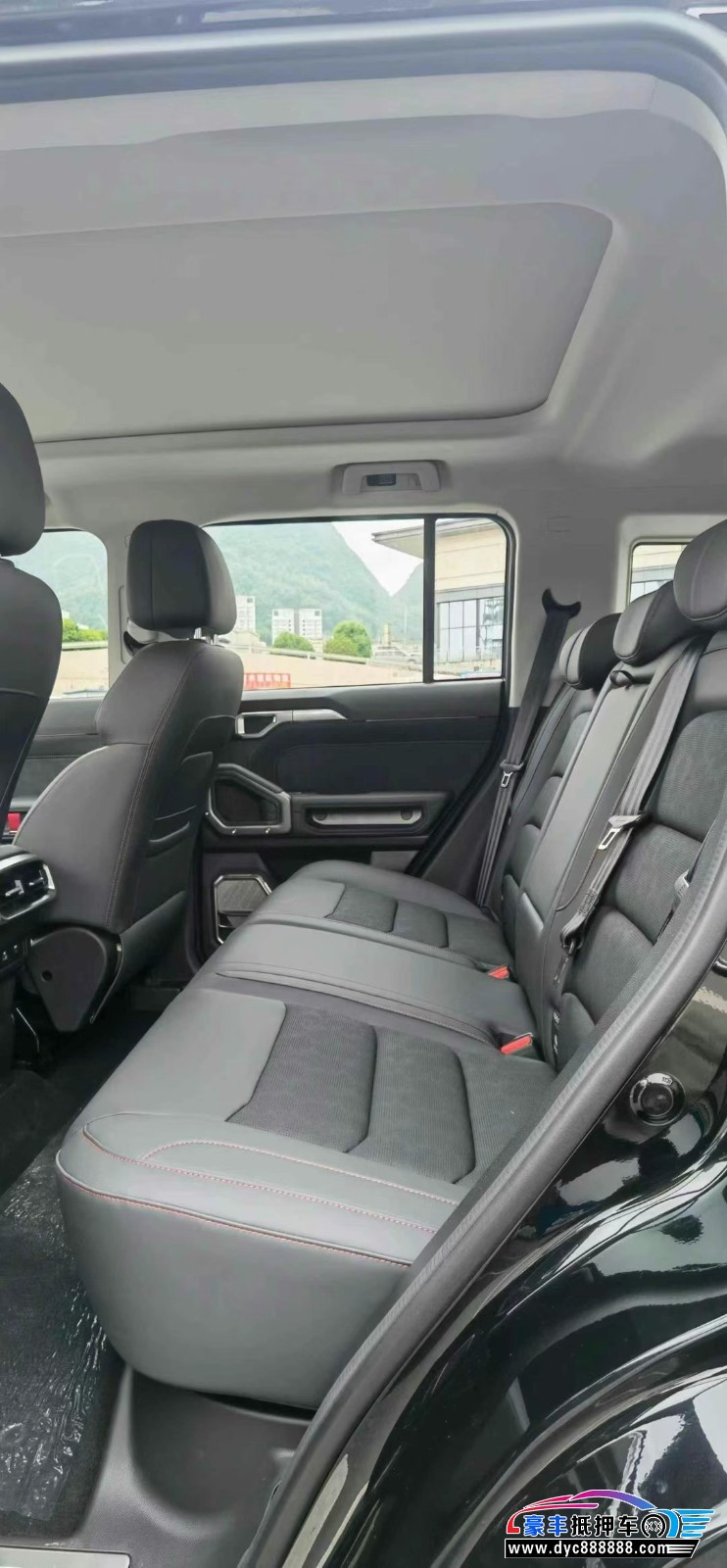 25年捷途旅行者轿车抵押车出售