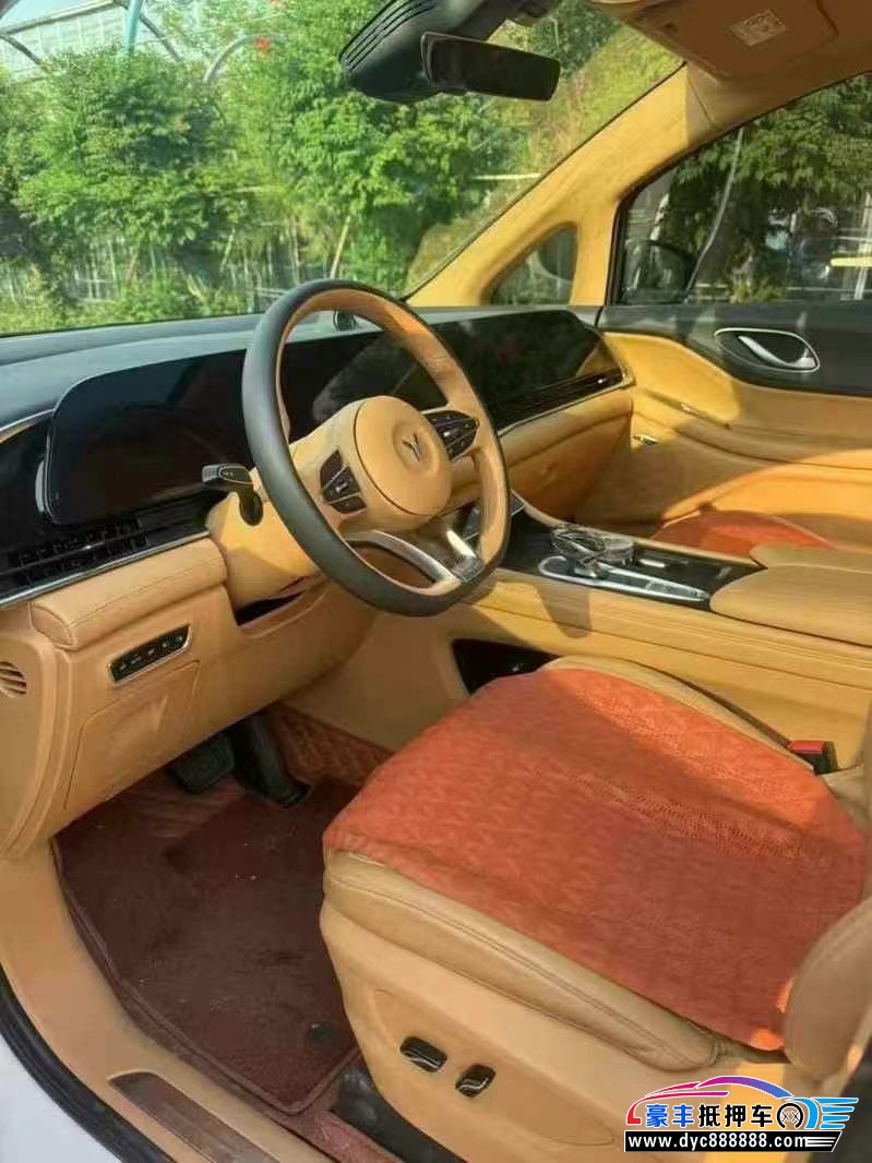 23年岚图梦想家轿车抵押车出售