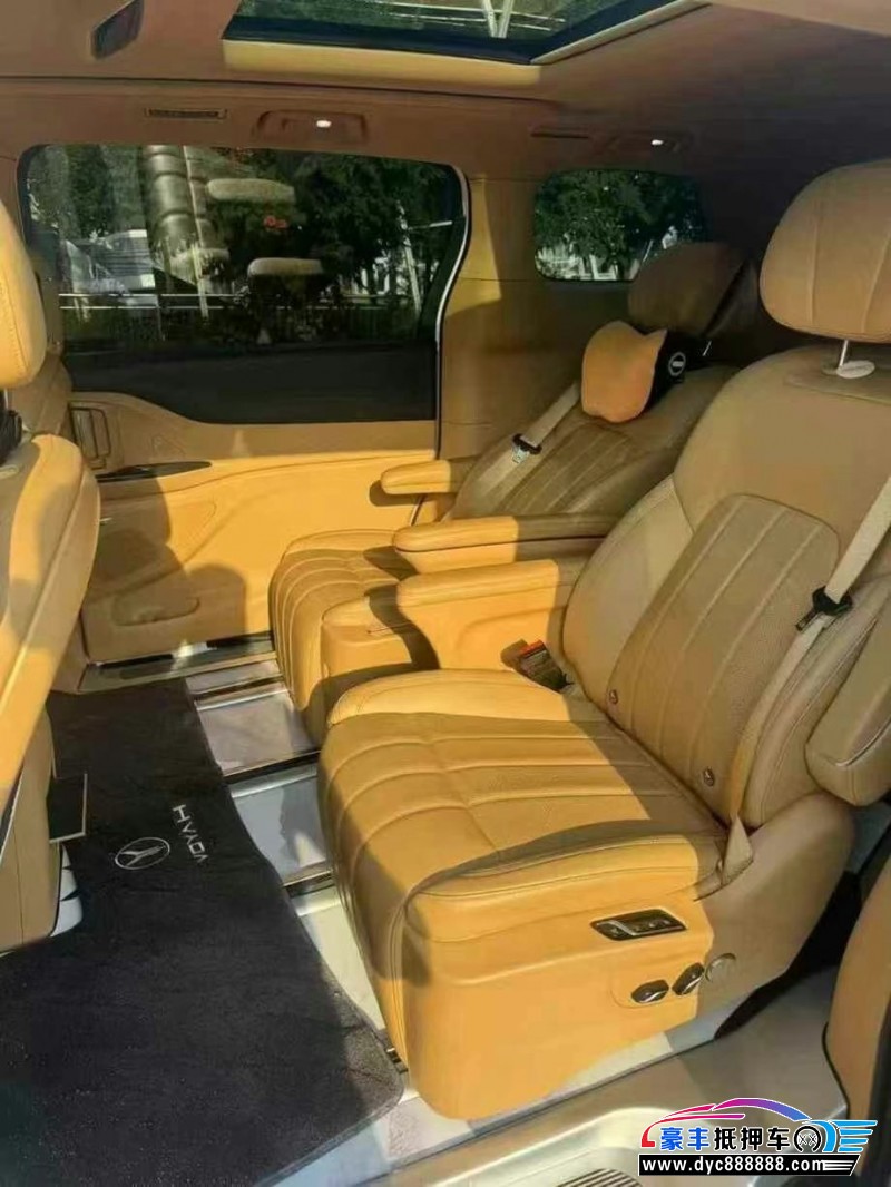 23年岚图梦想家轿车抵押车出售