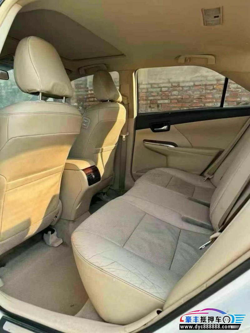 14年丰田凯美瑞轿车抵押车出售