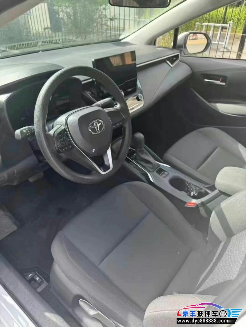 24年丰田雷凌轿车抵押车出售