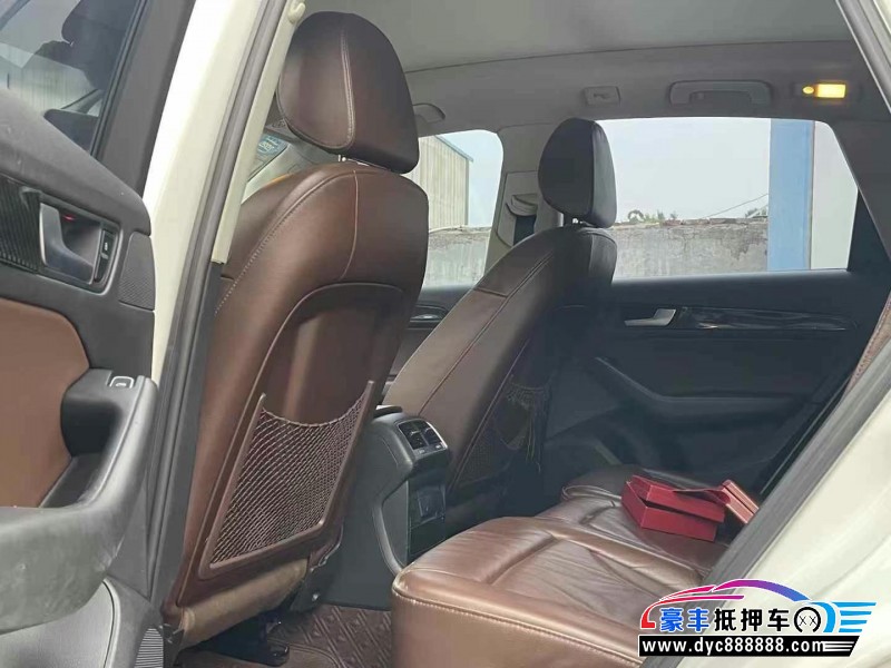 15年奥迪Q5轿车抵押车出售
