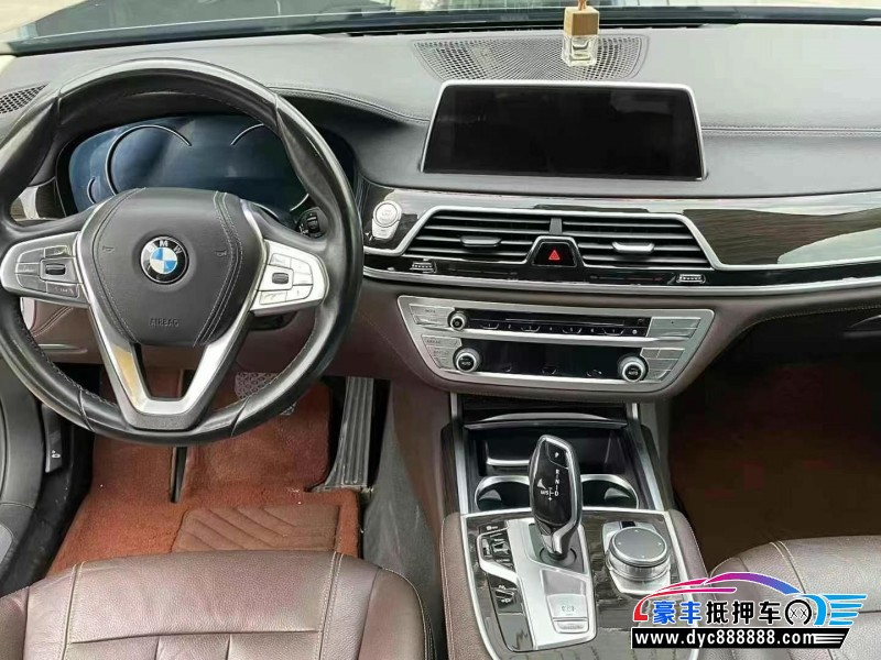 18年宝马7系轿车抵押车出售