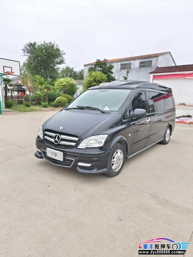 16年奔驰威霆轿车抵押车出售