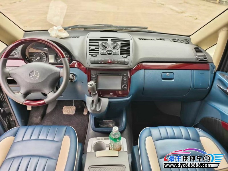 16年奔驰威霆轿车抵押车出售