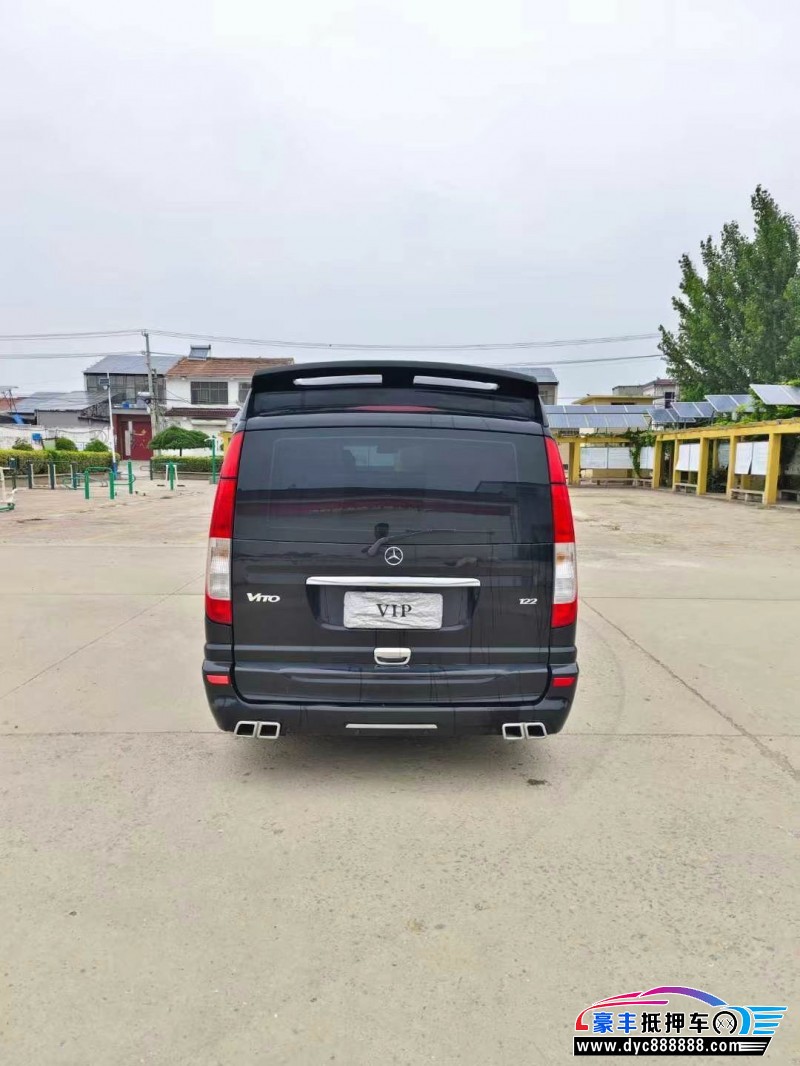 16年奔驰威霆轿车抵押车出售