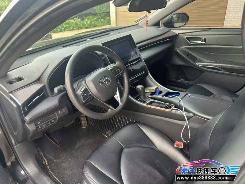 22年丰田亚洲龙轿车抵押车出售