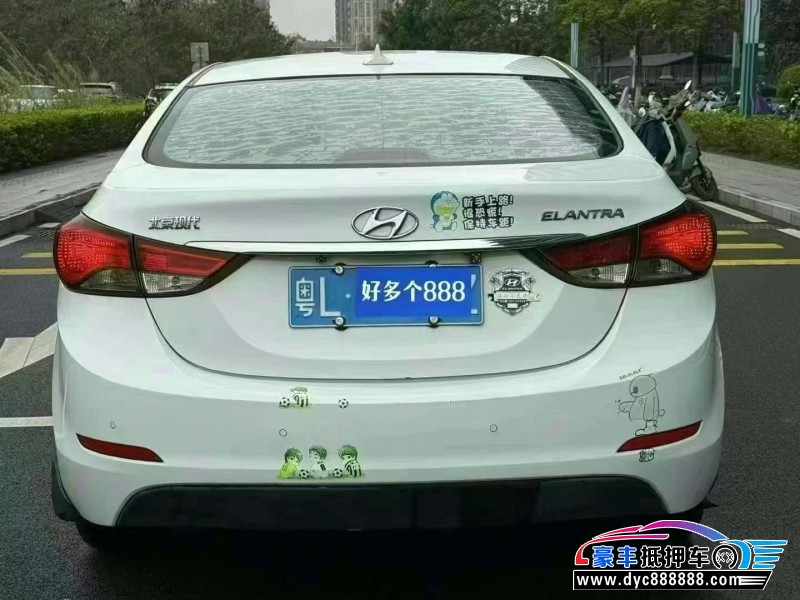 18年现代朗动轿车抵押车出售