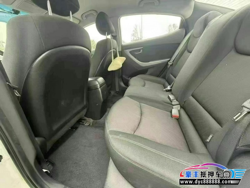 18年现代朗动轿车抵押车出售