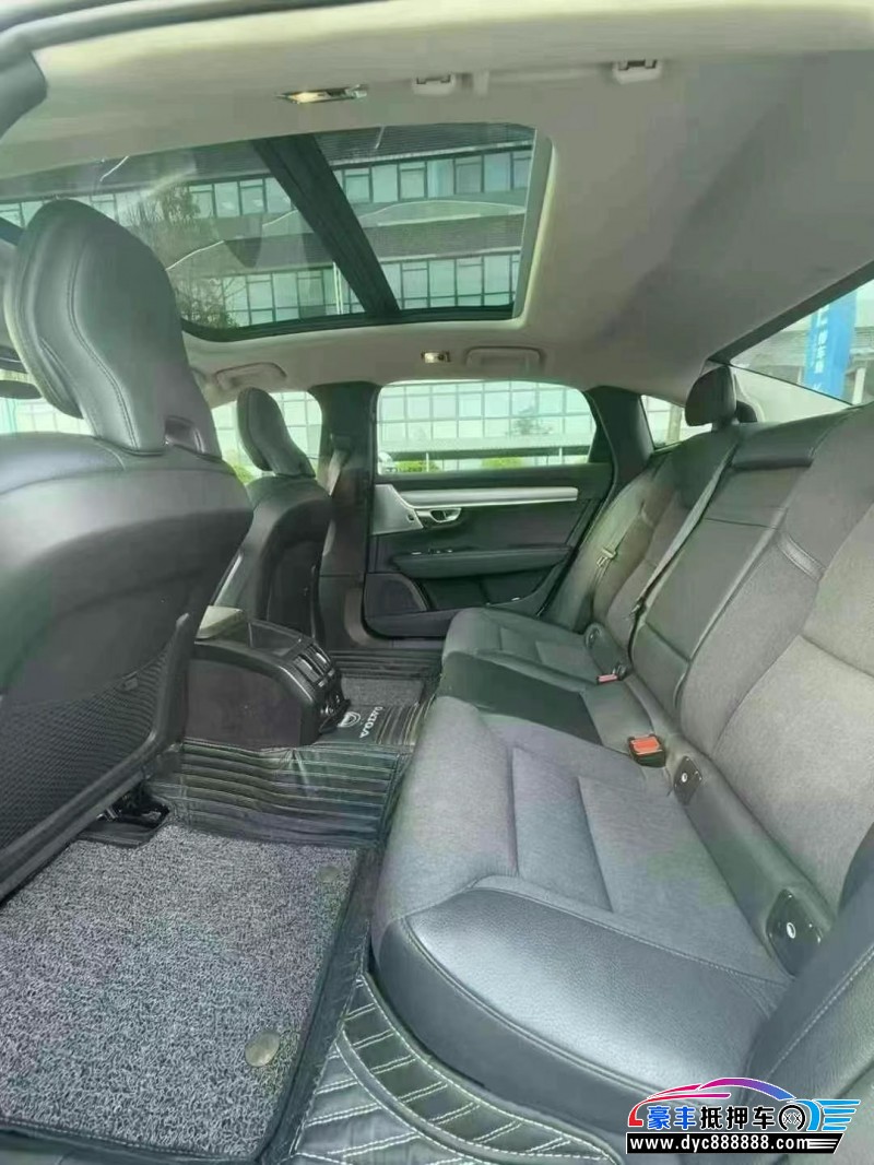 19年沃尔沃S90轿车抵押车出售