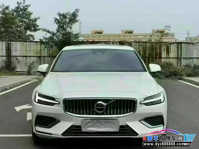 22年沃尔沃S60轿车抵押车出售