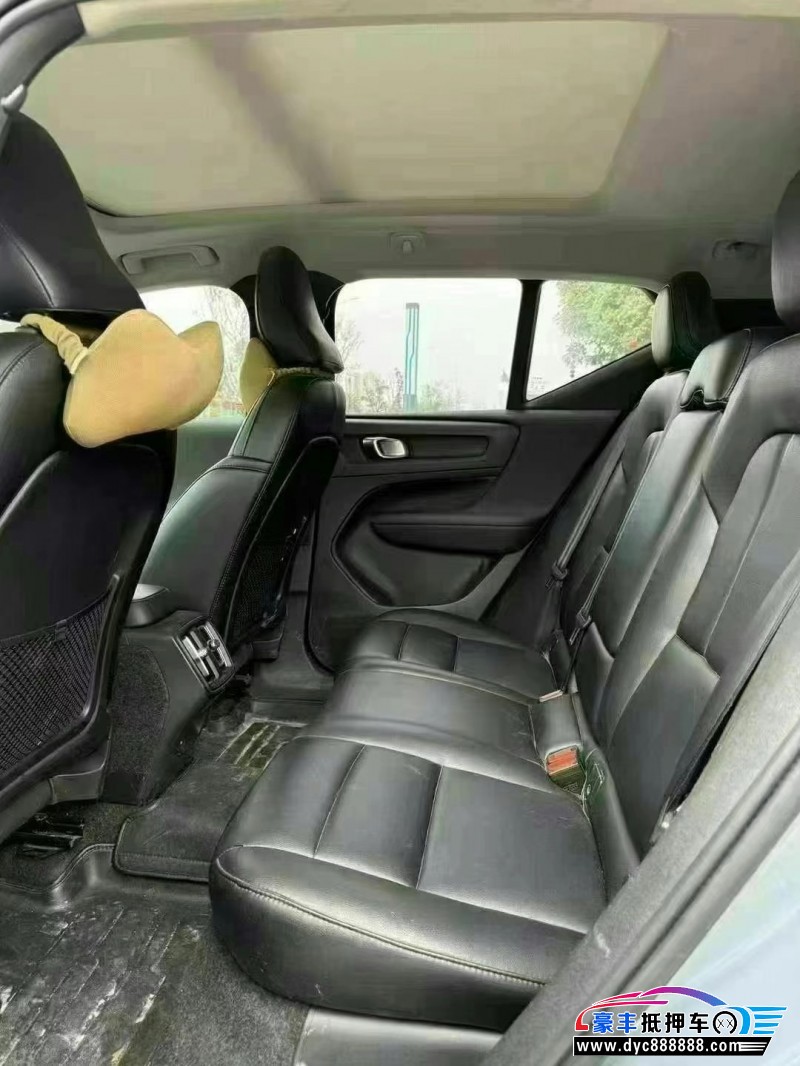 21年沃尔沃XC40轿车抵押车出售