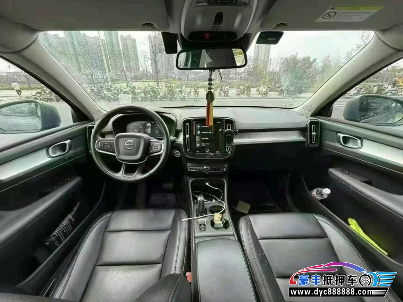 21年沃尔沃XC40轿车抵押车出售