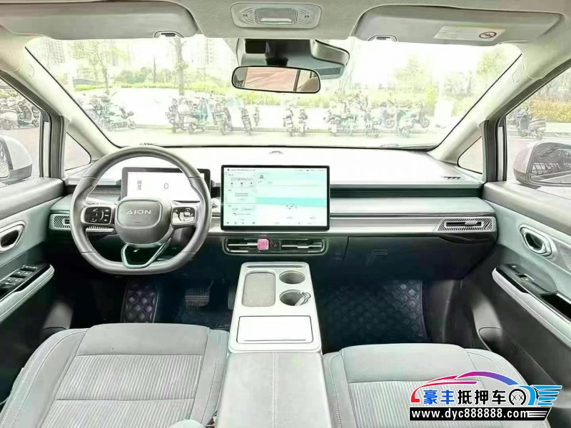 23年埃安Y70轿车抵押车出售