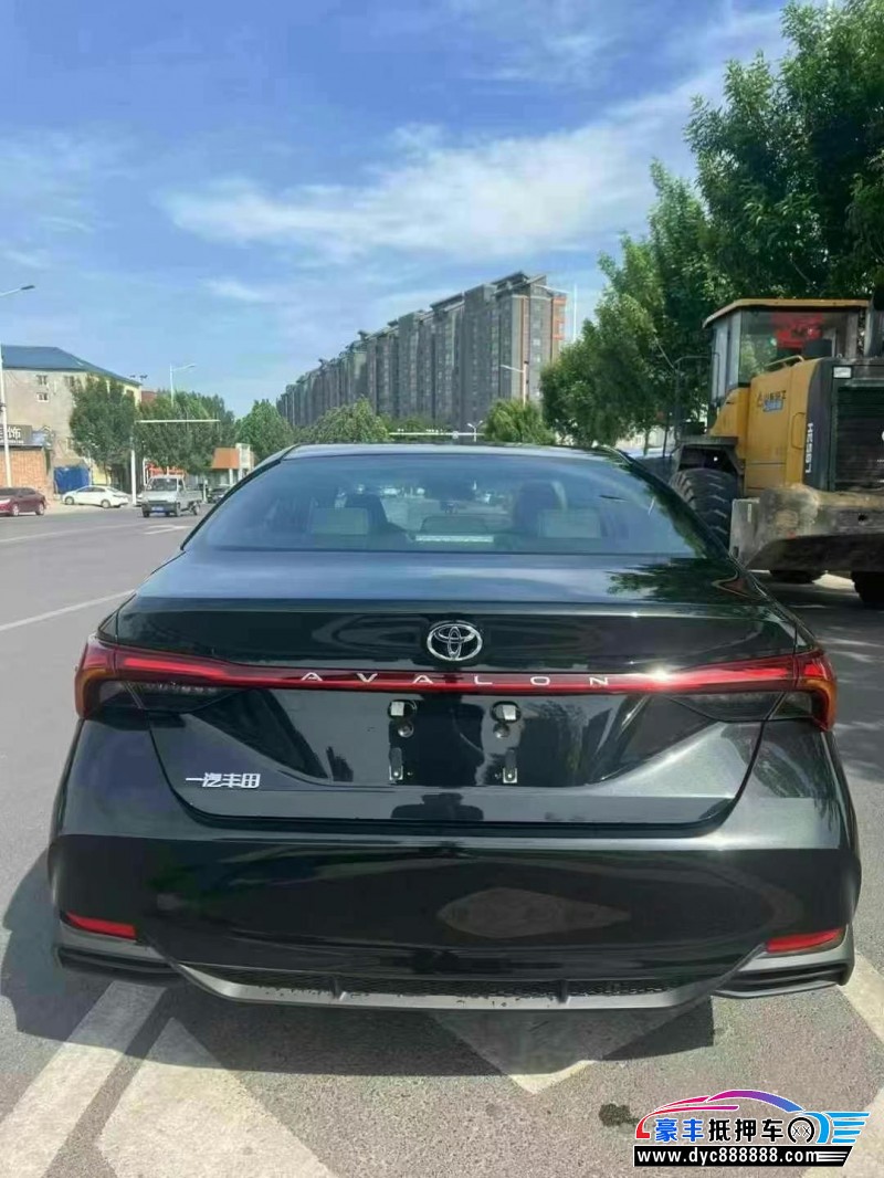 25年丰田亚洲龙轿车抵押车出售