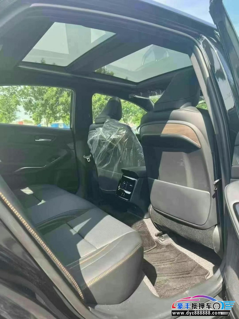 25年丰田亚洲龙轿车抵押车出售