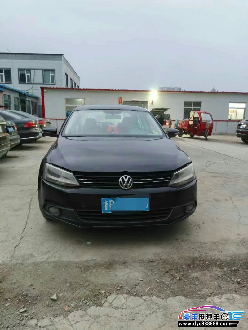 13年大众速腾轿车抵押车出售