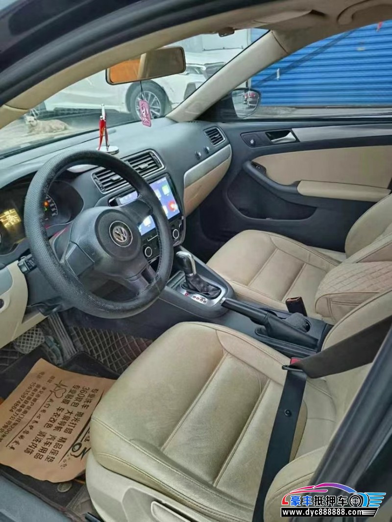 13年大众速腾轿车抵押车出售